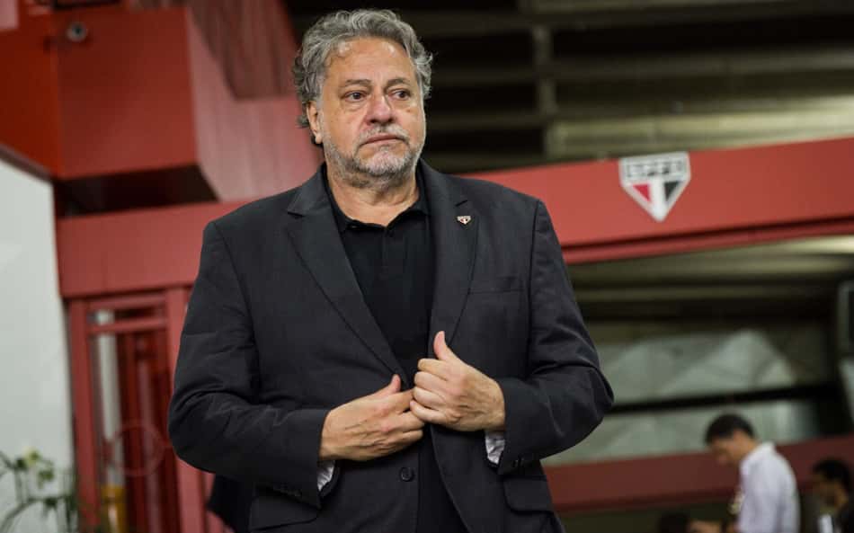 'Desleal e traiçoeira': São Paulo rebate Casares em ação na Justiça