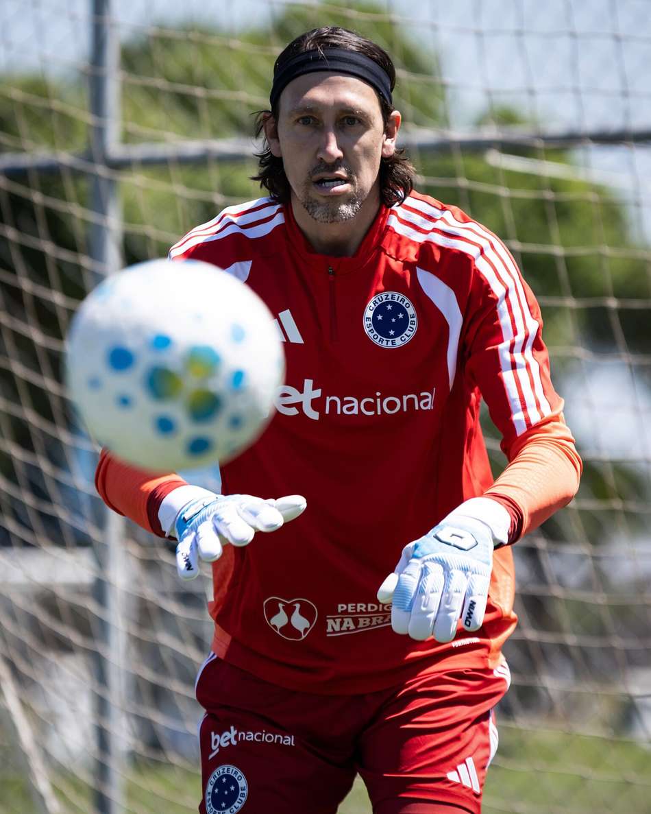 Cássio em treinamento na Toca II