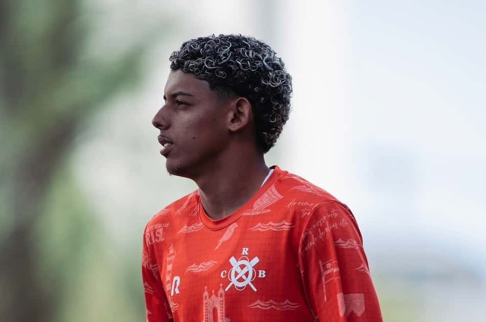 Cauã Carvalho em ação pelo CRB
