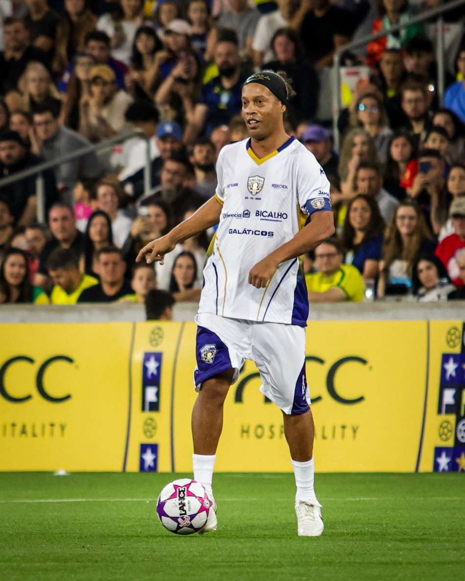 Com grandes passagens por clubes europeus, Ronaldinho retorna ao futebol internacional (Foto: Giuliano Andrade /Fotoarena/Folhapress)