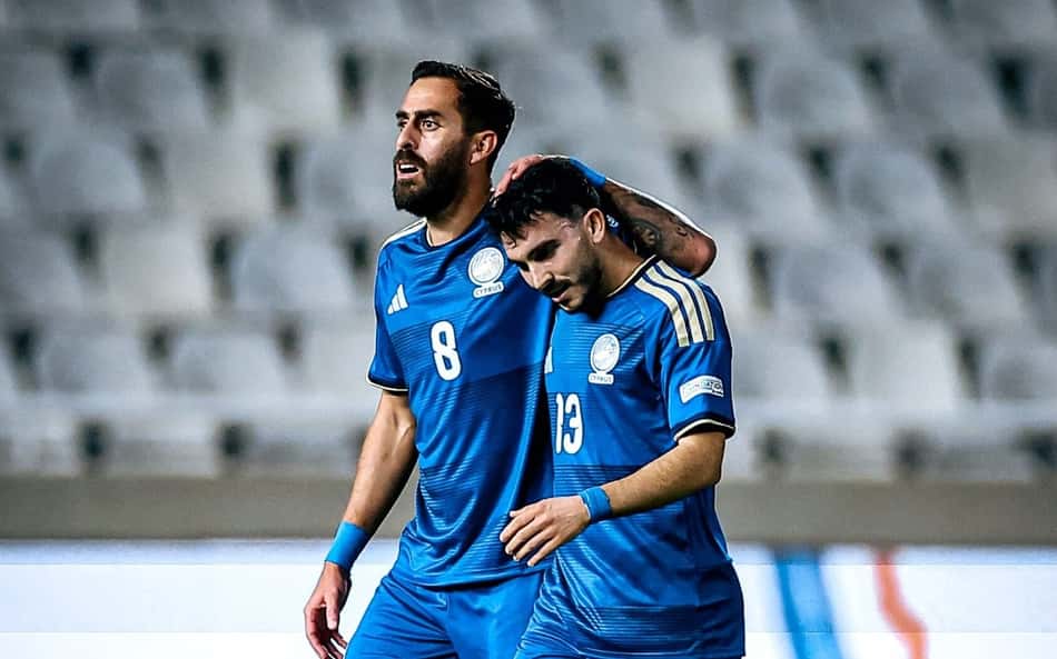 Costi comemorando gol marcado pelo Chipre, na Nations League