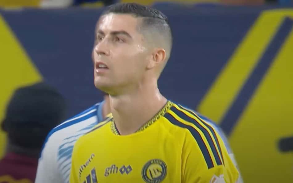 Cristiano Ronaldo perde pênalti e chance sem goleiro na vitória do Al Nassr; veja