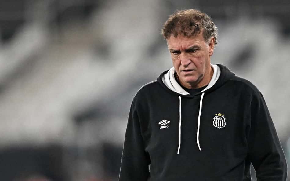 Cuca comandando o Santos no ano de 2026 - (Foto: André Fabiano/Código 19/Folhapress)