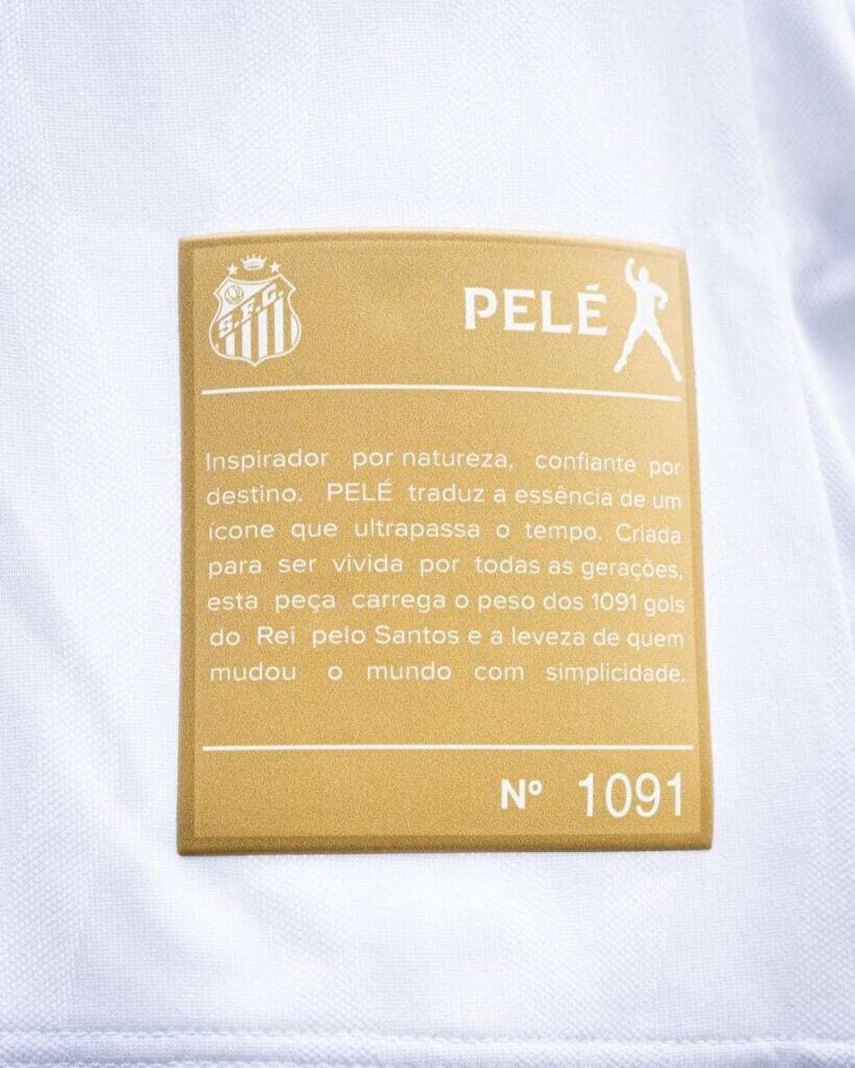 Detalhes camisa do Santos