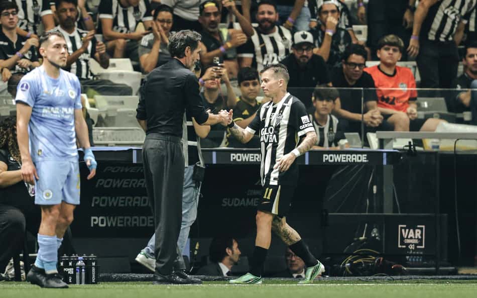 Domínguez e Bernard (Foto: Pedro Souza / Atlético)