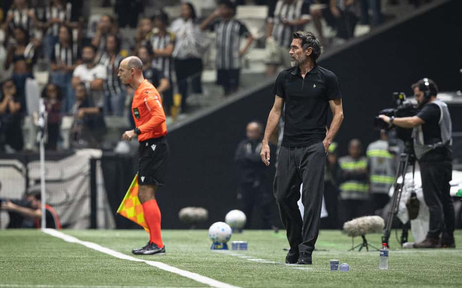 Domínguez aponta necessidade de correções e descarta 'relaxamento' do Atlético: 'Não acredito'