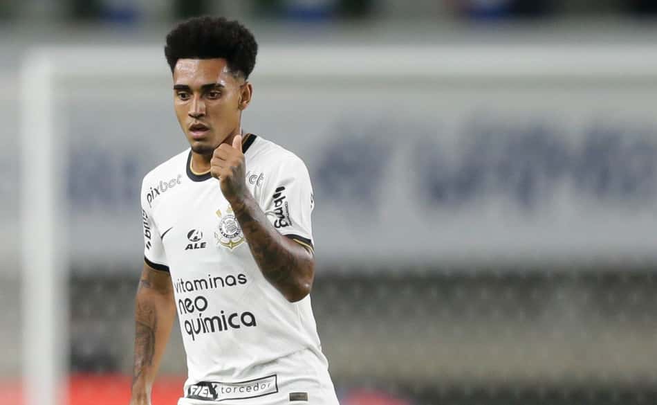 Du Queiroz em ação pelo Corinthians