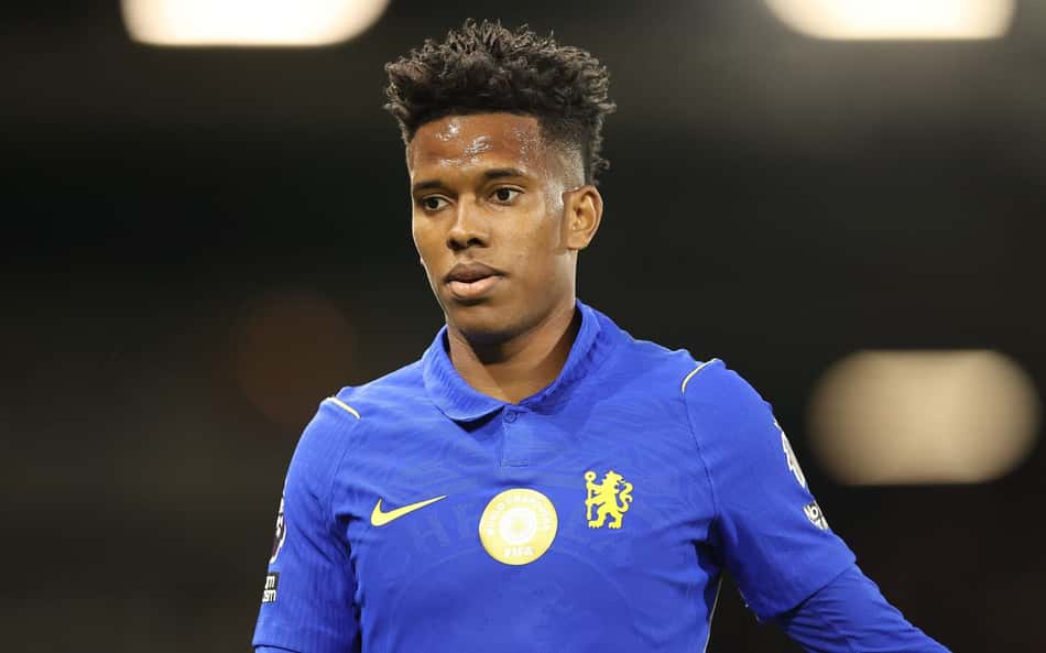 Estêvão vira assunto na Europa após jogo do Chelsea: 'Precisamos conversar'