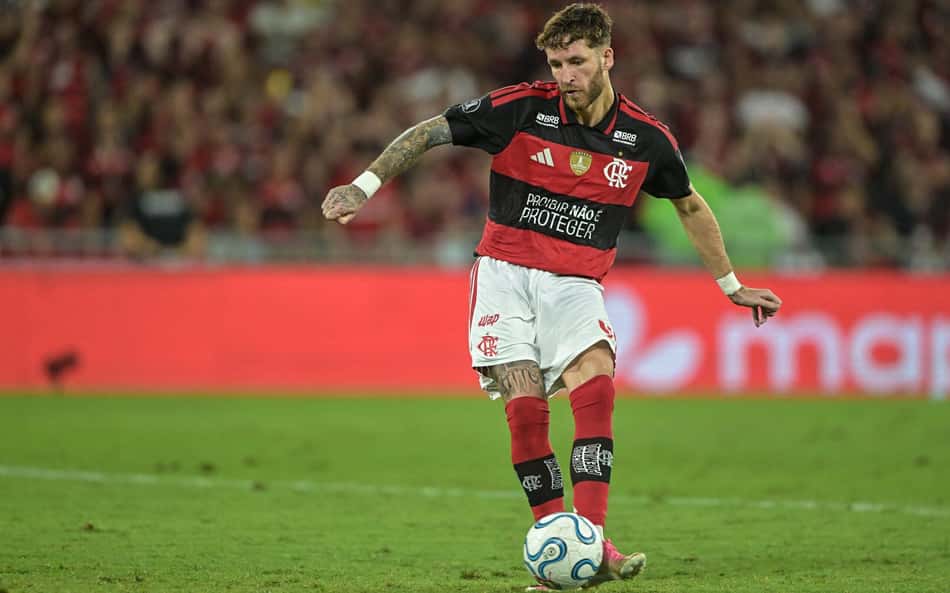 Léo Pereira admite atuação abaixo do Flamengo e pede desculpas à torcida após eliminação