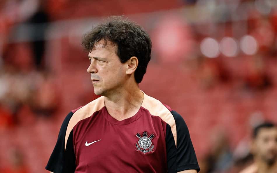 Fernando Diniz foi demitido do Corinthians após sequência de derrotas