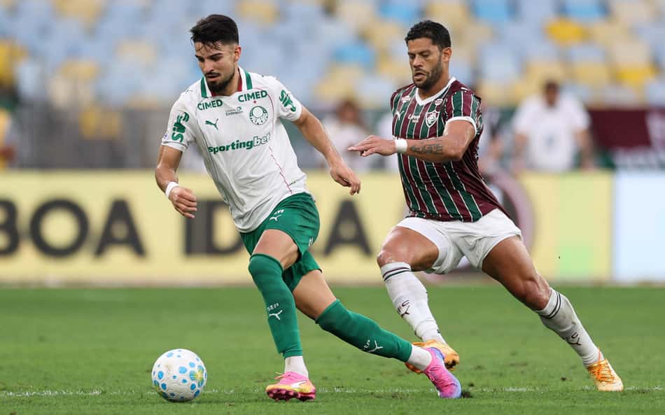 Flaco López e Hulk no duelo entre Palmeiras e Fluminense (Foto: Cesar Greco/Palmeiras)