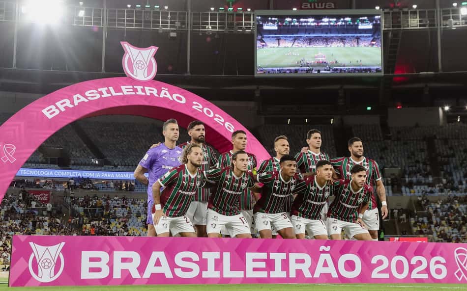 Time do Fluminense perfilado antes de enfrentar o Internacional
