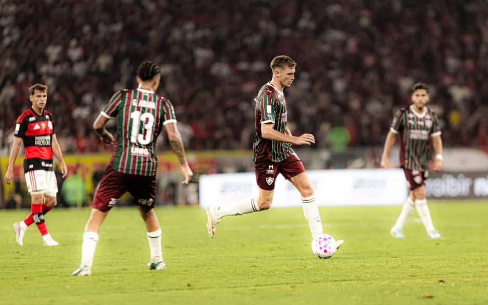Análise: Fluminense sofre com pressão do Flamengo e encontra pouco espaço para atacar no Fla-Flu
