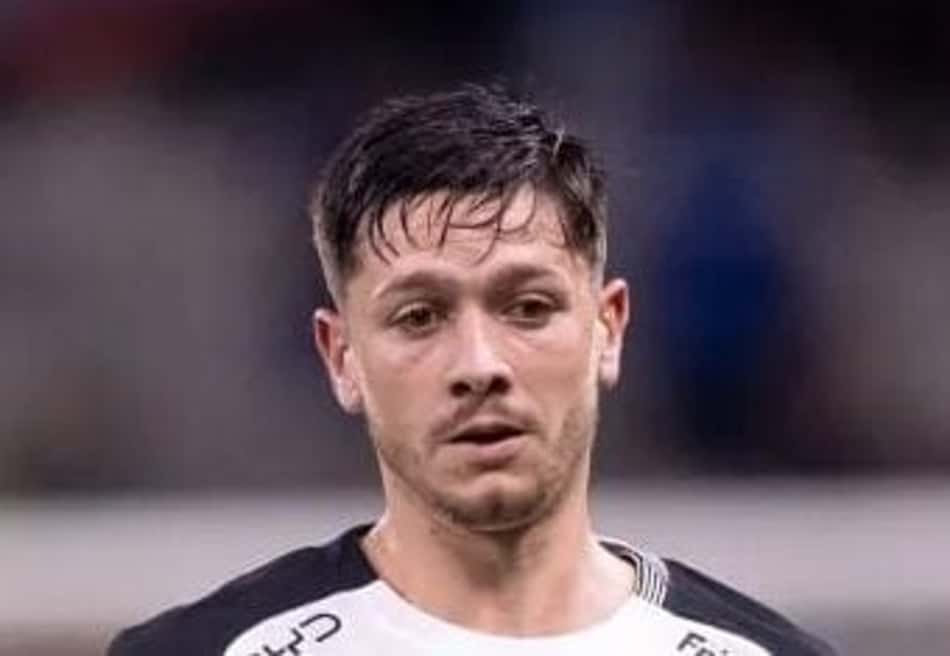 Rodrigo Garro e Memphis Depay durante partida do Corinthians