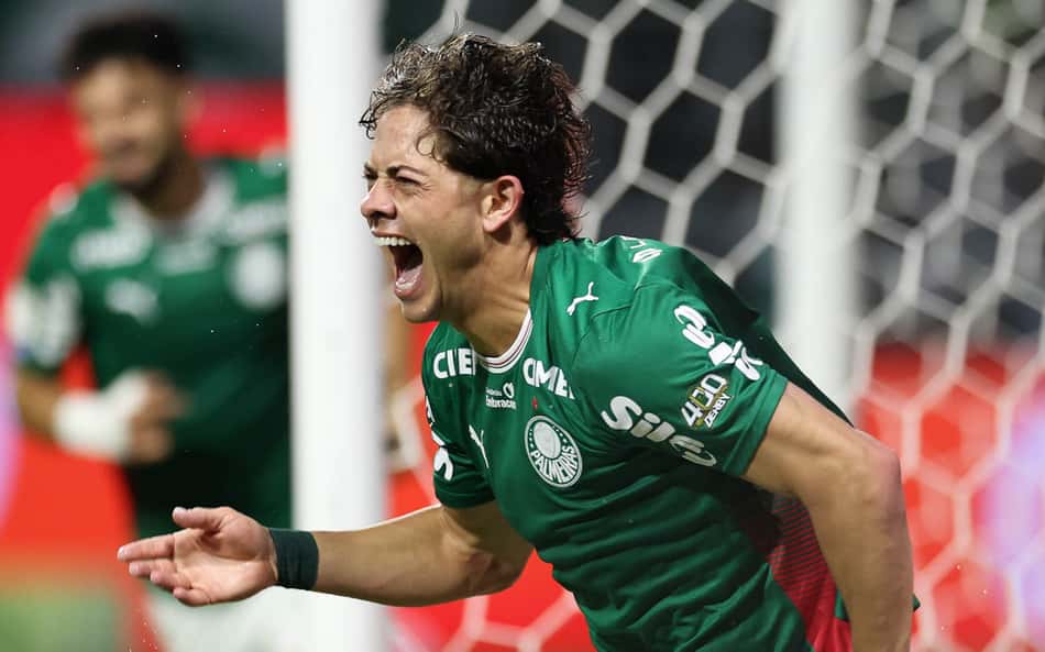 Giay gria para celebrar gol do Palmeiras sobre o Corinthians (Foto: Cesar Greco/Palmeiras)