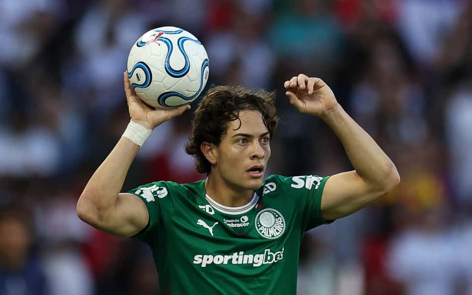 Espanhóis se encantam por Giay, do Palmeiras: 'Depois de Messi'