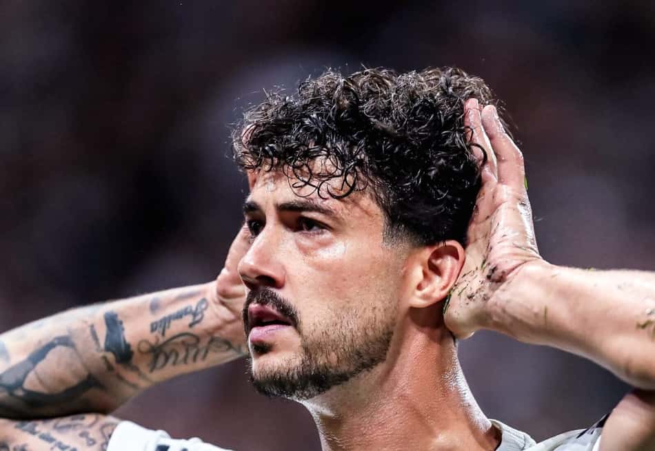 Gustavo Henrique comemora gol