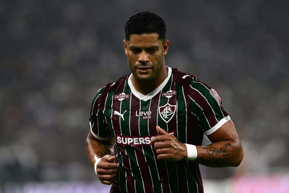 Hulk durante partida do Fluminense