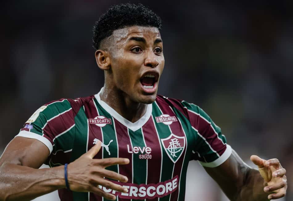 Hércules celebra o empate do Fluminense contra o Internacional