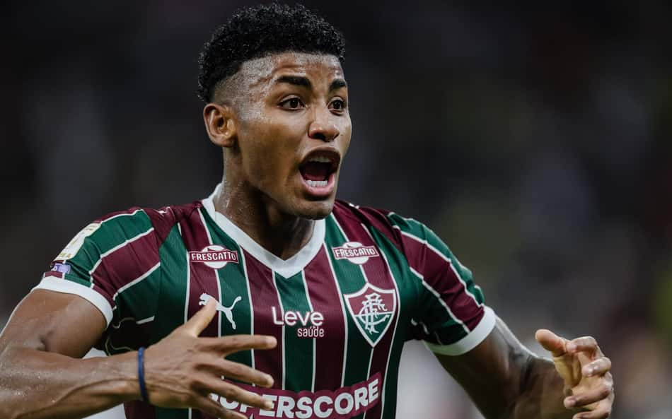 Hércules celebra o empate do Fluminense contra o Internacional