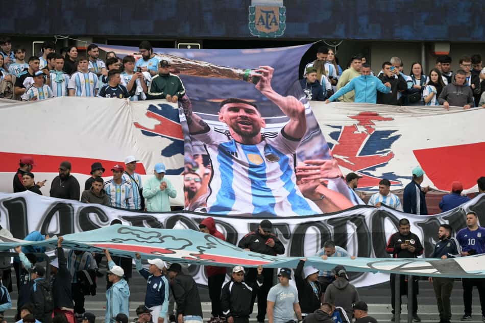 Homenagem feita à Lionel Messi, em despedida da Argentina (Foto: JUAN MABROMATA / AFP)