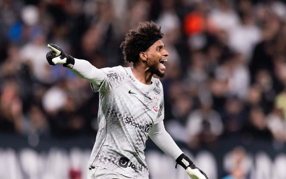 Hugo Souza durante Corinthians x Vitória
