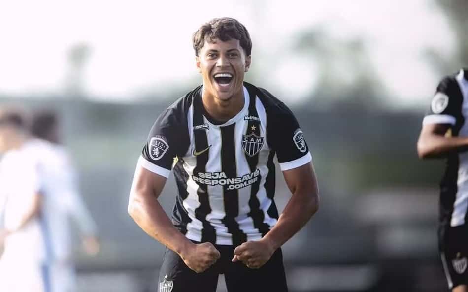 Ian Ângelo comemora gol marcado pelo Atlético-MG no Campeonato Mineiro Sub-20