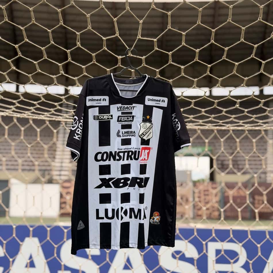 Camisa da Inter de Limeira.