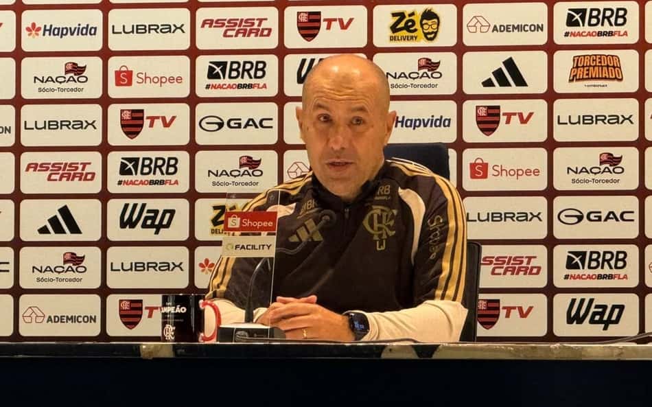 Leonardo Jardim em coletiva do Flamengo