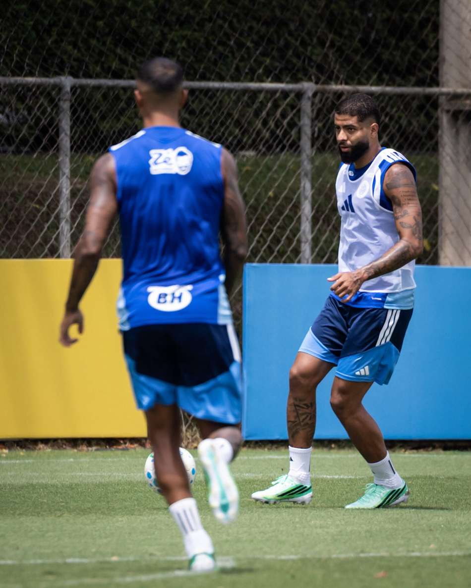 João Marcelo treina na Toca II durante treino do Cruzeiro Esporte Clube.
