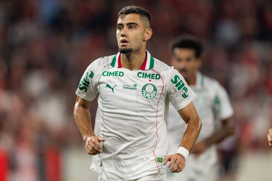 Jogador do Palmeiras foi expulso na primeira etapa (Foto: Paulo De Tarso/AGIF/Folhapress)