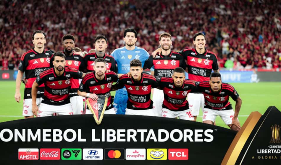 Jogadores do Flamengo contra o Estudiantes
