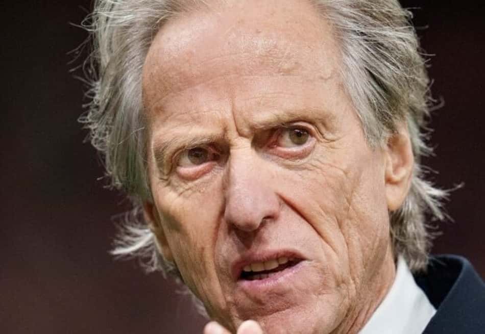 Jorge Jesus bate palmas na vitória de Portugal sobre a Dinamarca
