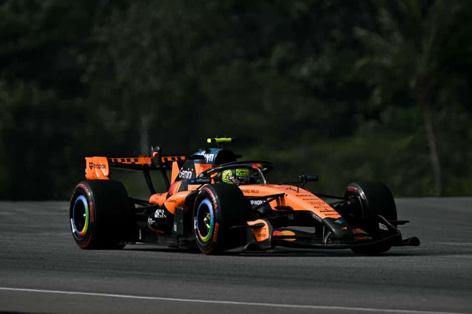 Lando Norris, da McLaren, no GP da Bahrein na Malásia (Foto: Lillian SUWANRUMPHA / AFP)