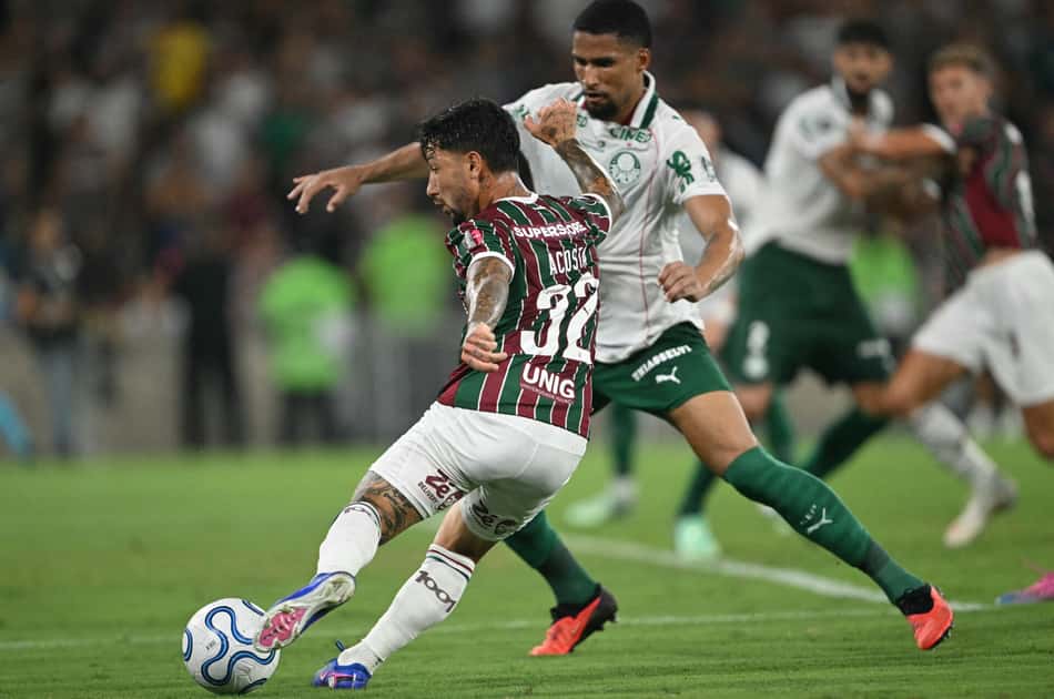 Lucho Acosta vs Murilo em Fluminense 1 x 2 Palmeiras