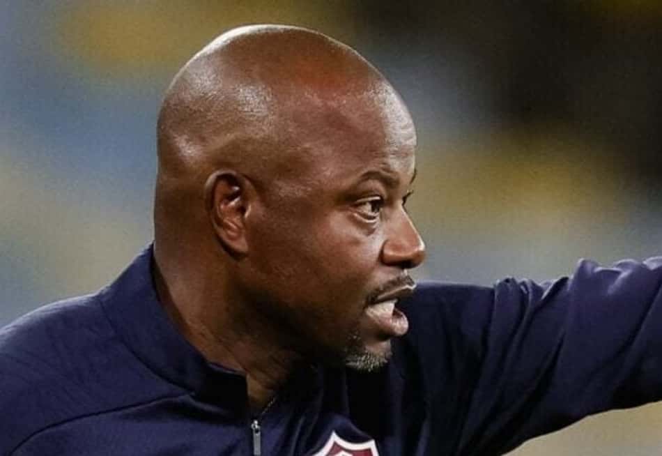 Marcão gesticula em Fluminense x Internacional