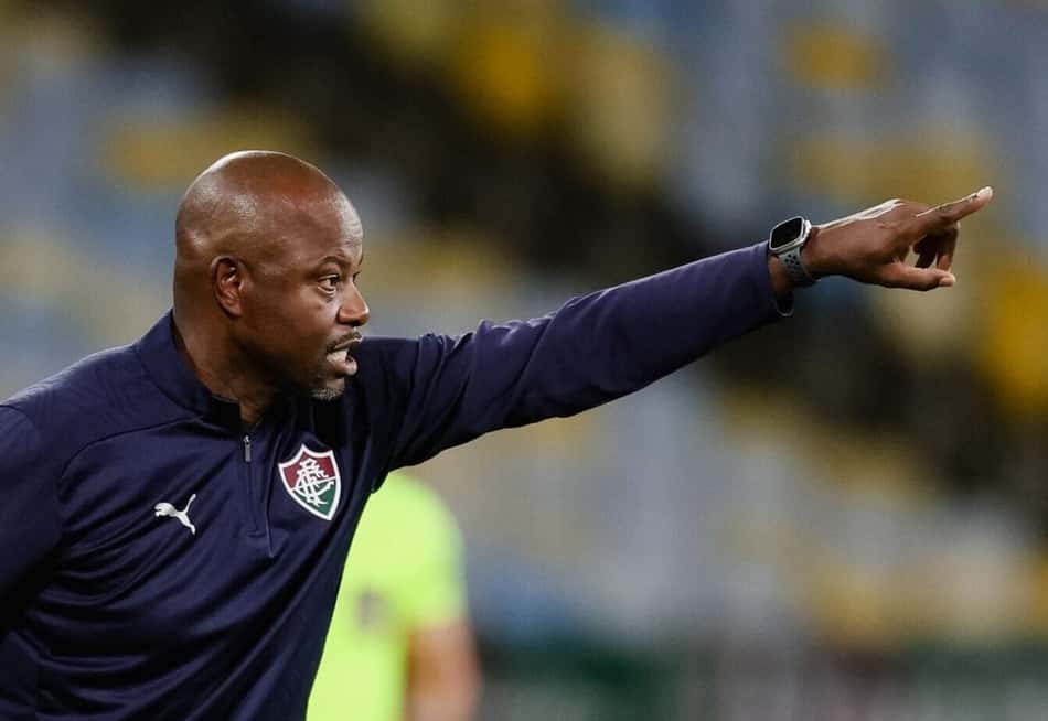 Marcão gesticula em Fluminense x Internacional