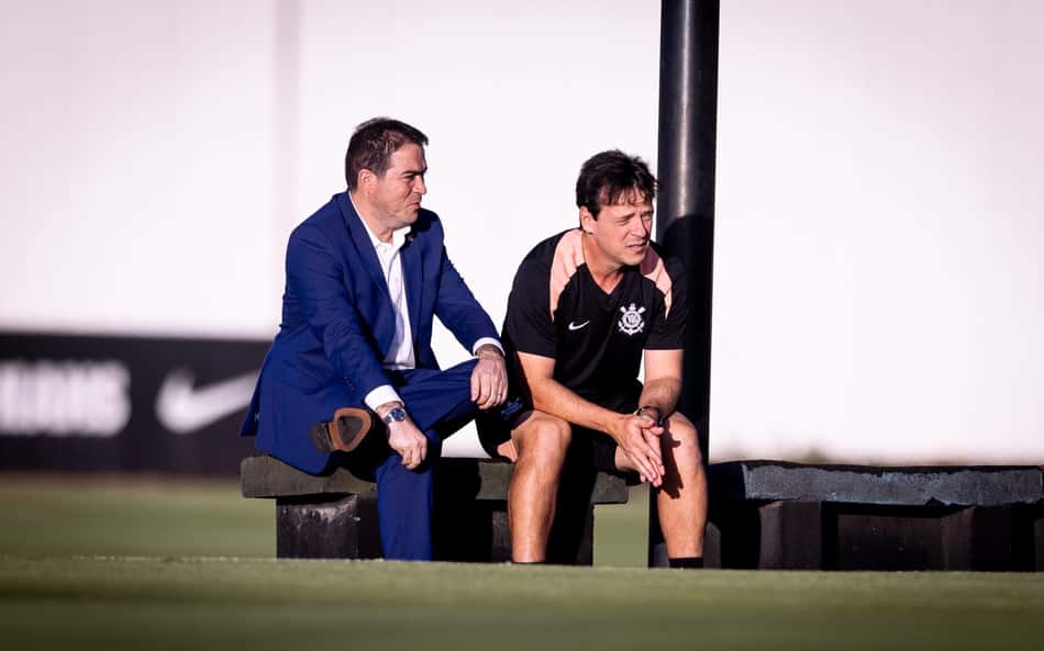 Marcelo Paz explica demissão de Diniz e desabafa: 'Momento de muita dor'