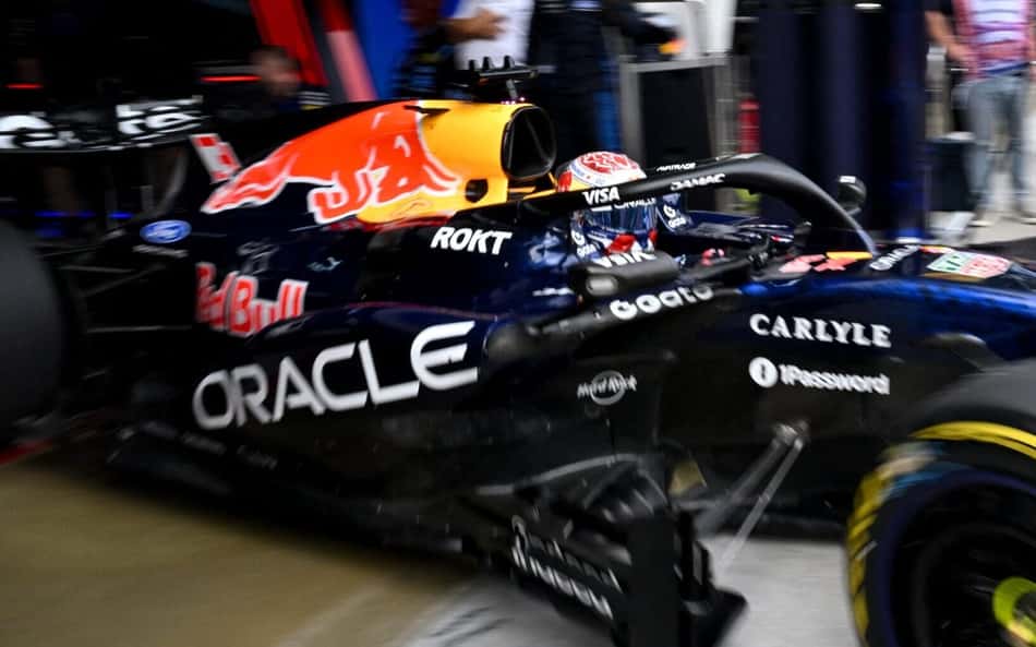 Max Verstappen, da Red Bull, no GP da Bahrein na Malásia pela F1 2026
