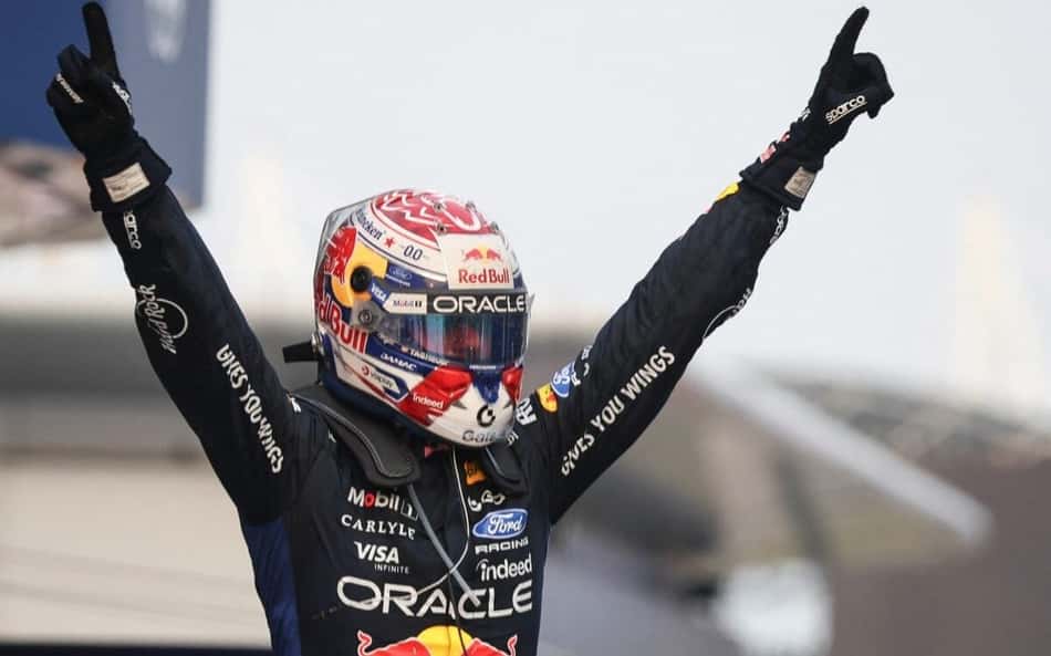 Max Verstappen comemora vitória no GP do Bahrein pela F1 2026