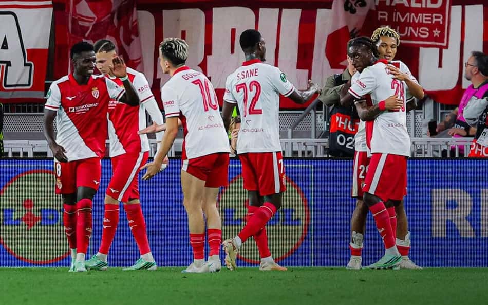 Monaco de Filipe Luís atropela Freiburg na Conference League