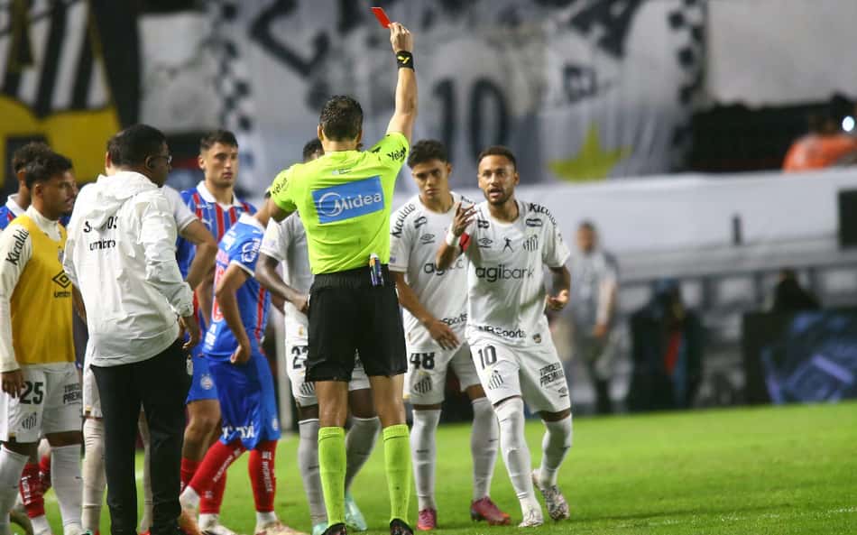 Atitude de Neymar gera revolta em Nestor: 'Falhou como pessoa'