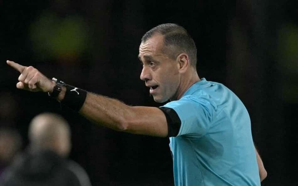 O paraguaio Juan Benitez apitou o empate entre Flamengo e Estudiantes