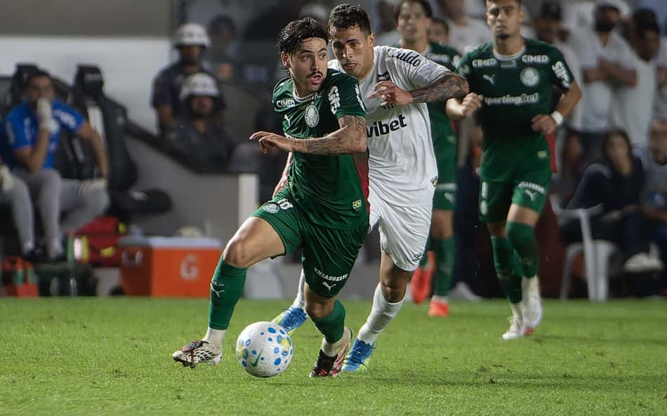 Palmeiras e Santos se enfrentam na baixada santista nesta quarta-feira (28) (Foto: Anderson Romao/AGIF/Folhapress)