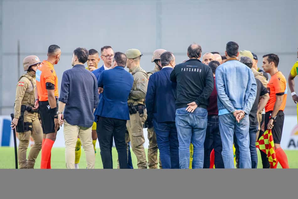 Jogo de Brusque e Paysandu