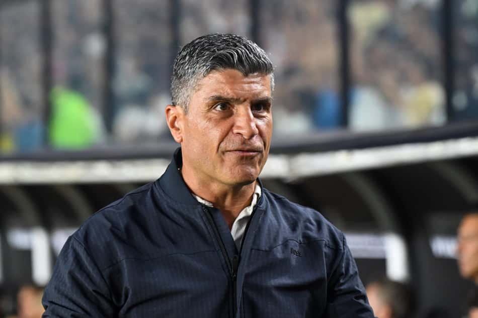 Pedro Emanuel durante a partida entre Vasco e Remo, válida pela 30ª rodada do Campeonato Brasileiro Série A 2026, realizada no estádio de São Januário