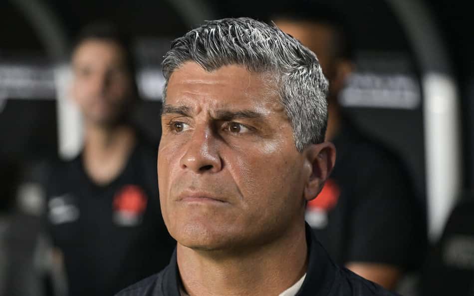 Pedro Emanuel em Vasco x Remo pelo Brasileirão