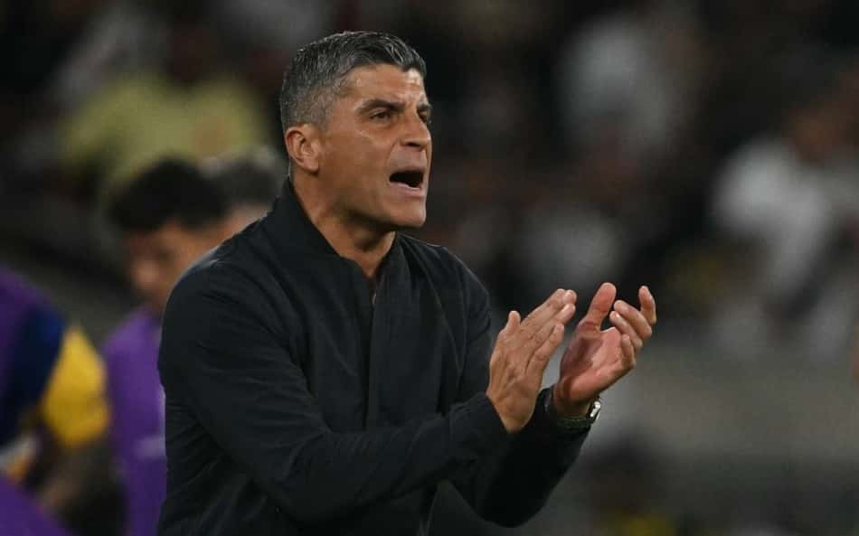 Vasco está escalado para enfrentar o Corinthians; veja o time titular