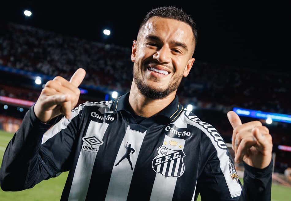Philippe Coutinho comemora a estreia pelo Santos