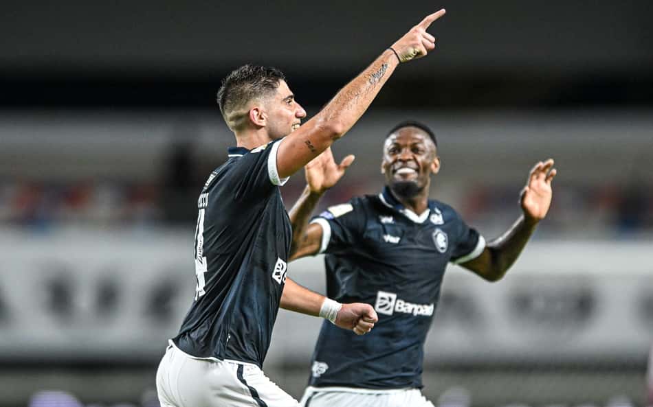 Picco marcou um belo gol pelo Remo no duelo contra o Botafogo no Mangueirão